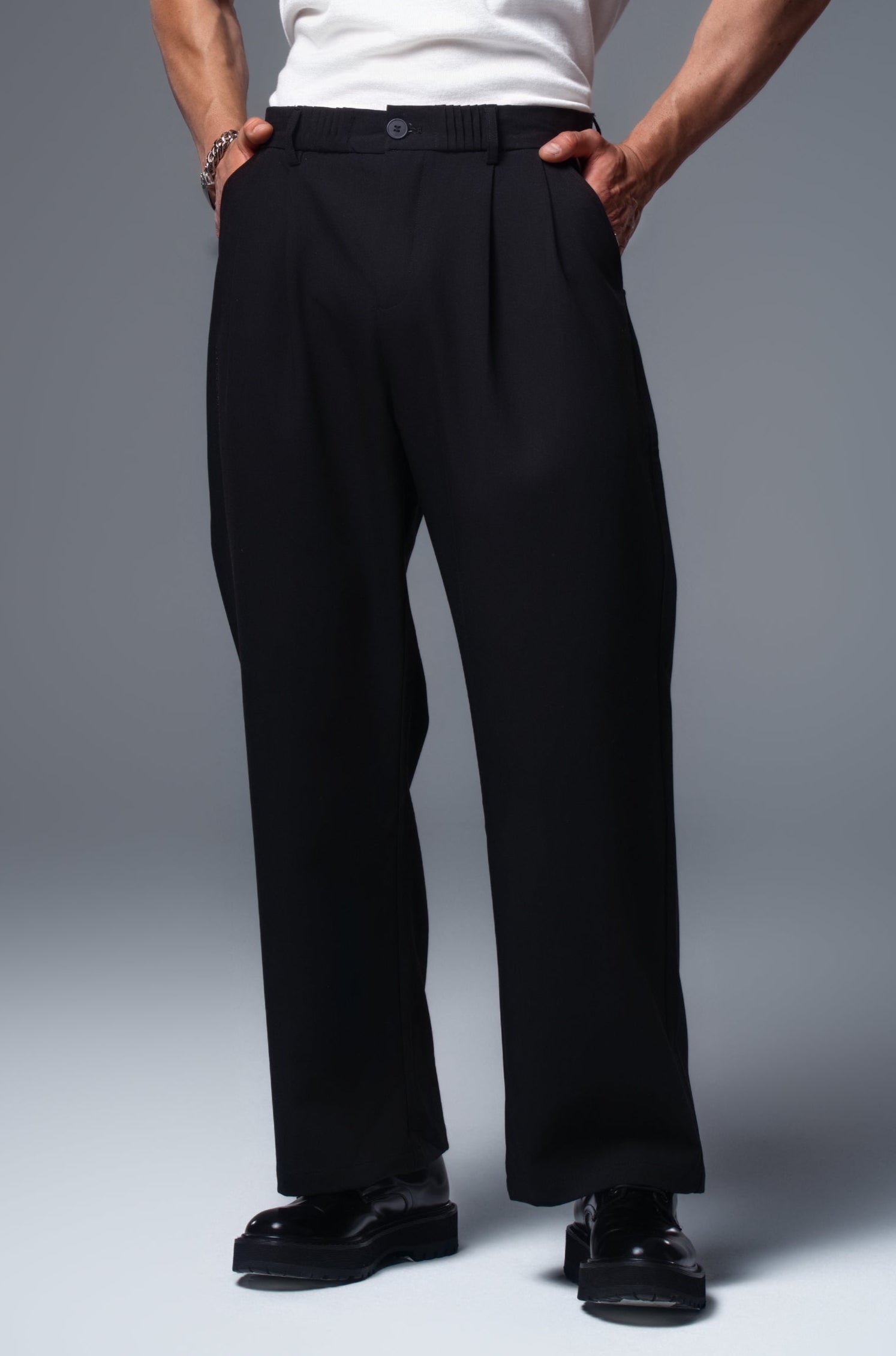 DAVID FIT Trousers in Black