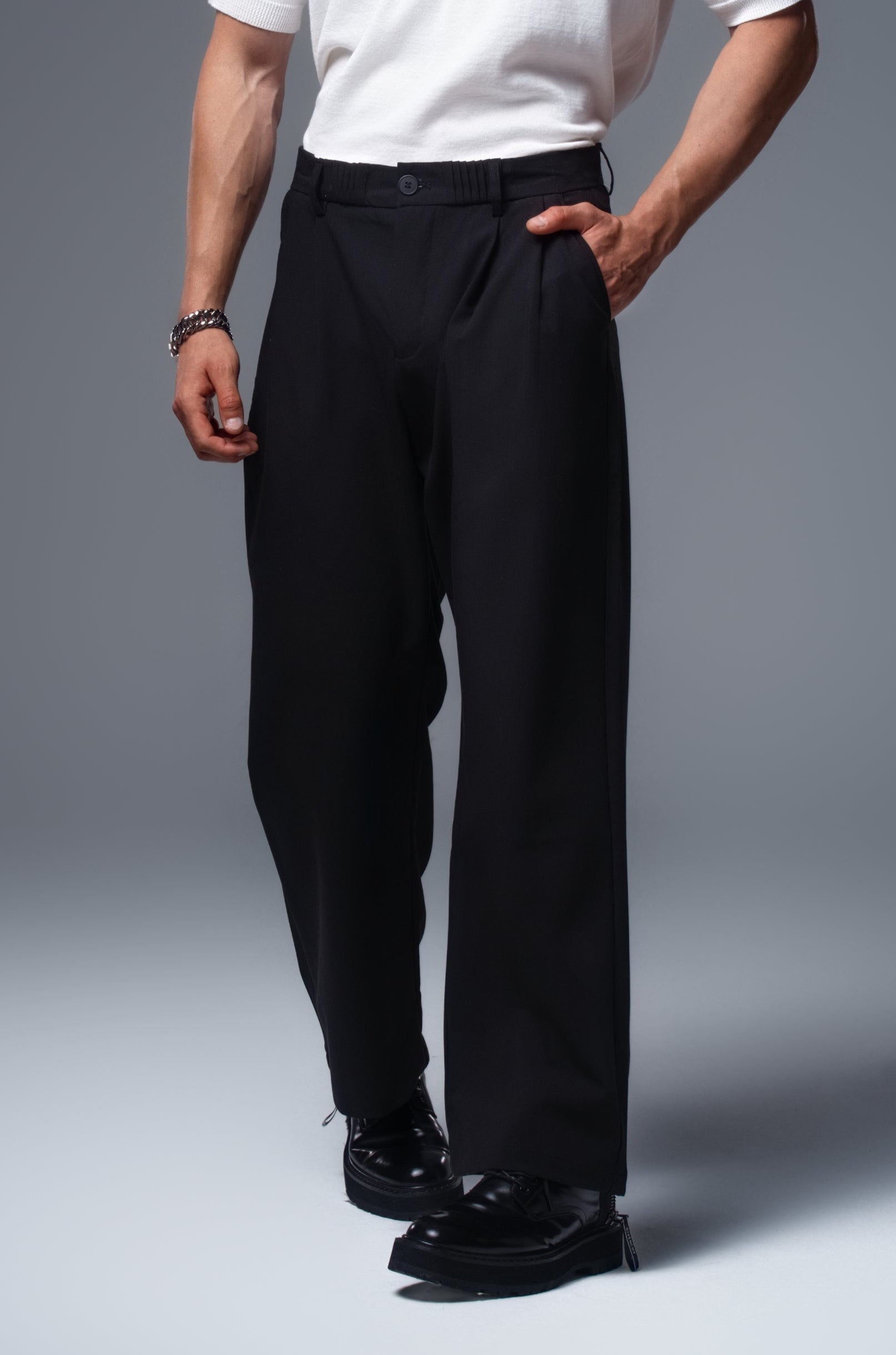 DAVID FIT Trousers in Black
