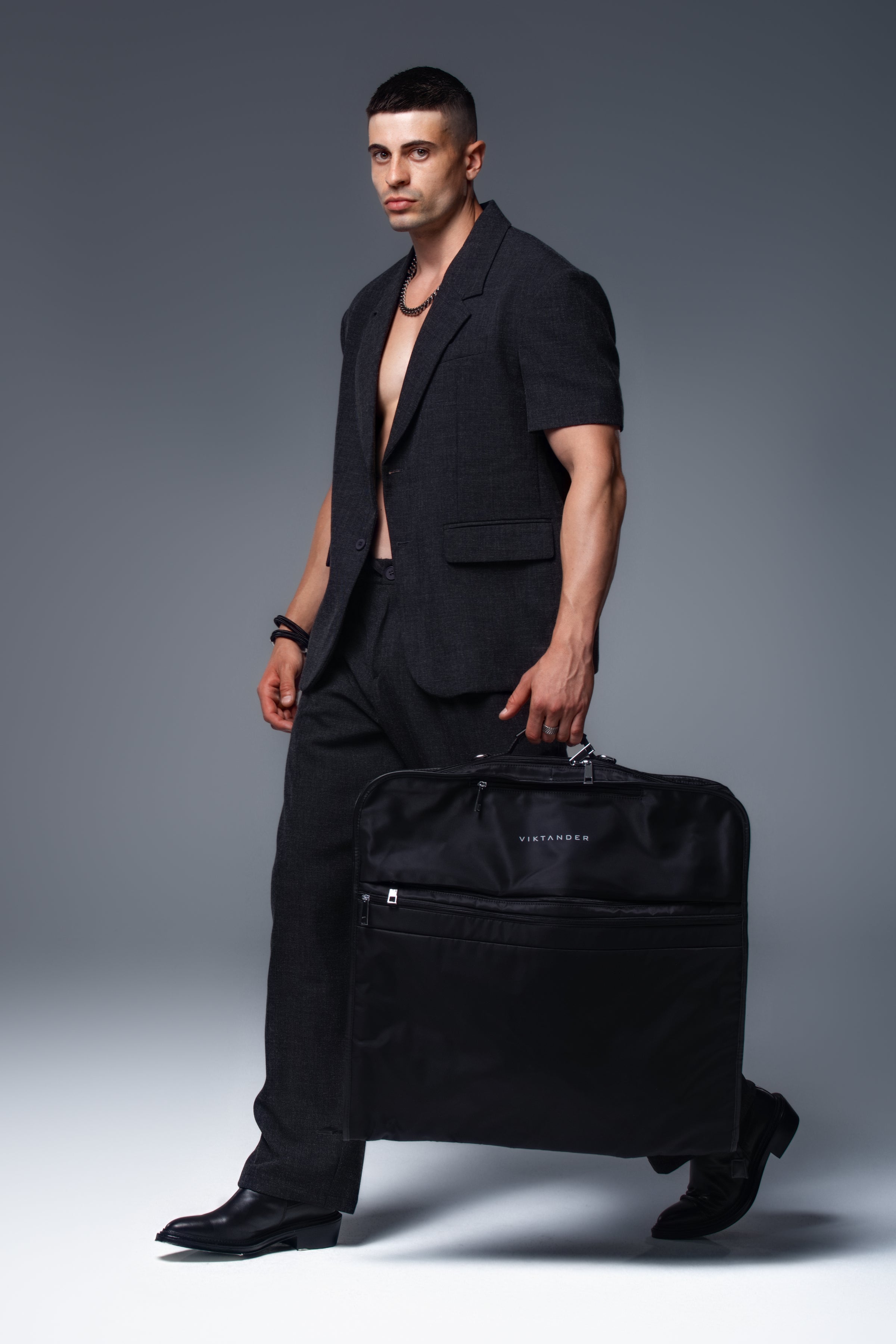 THE EXECUTIVE Suit Bag
