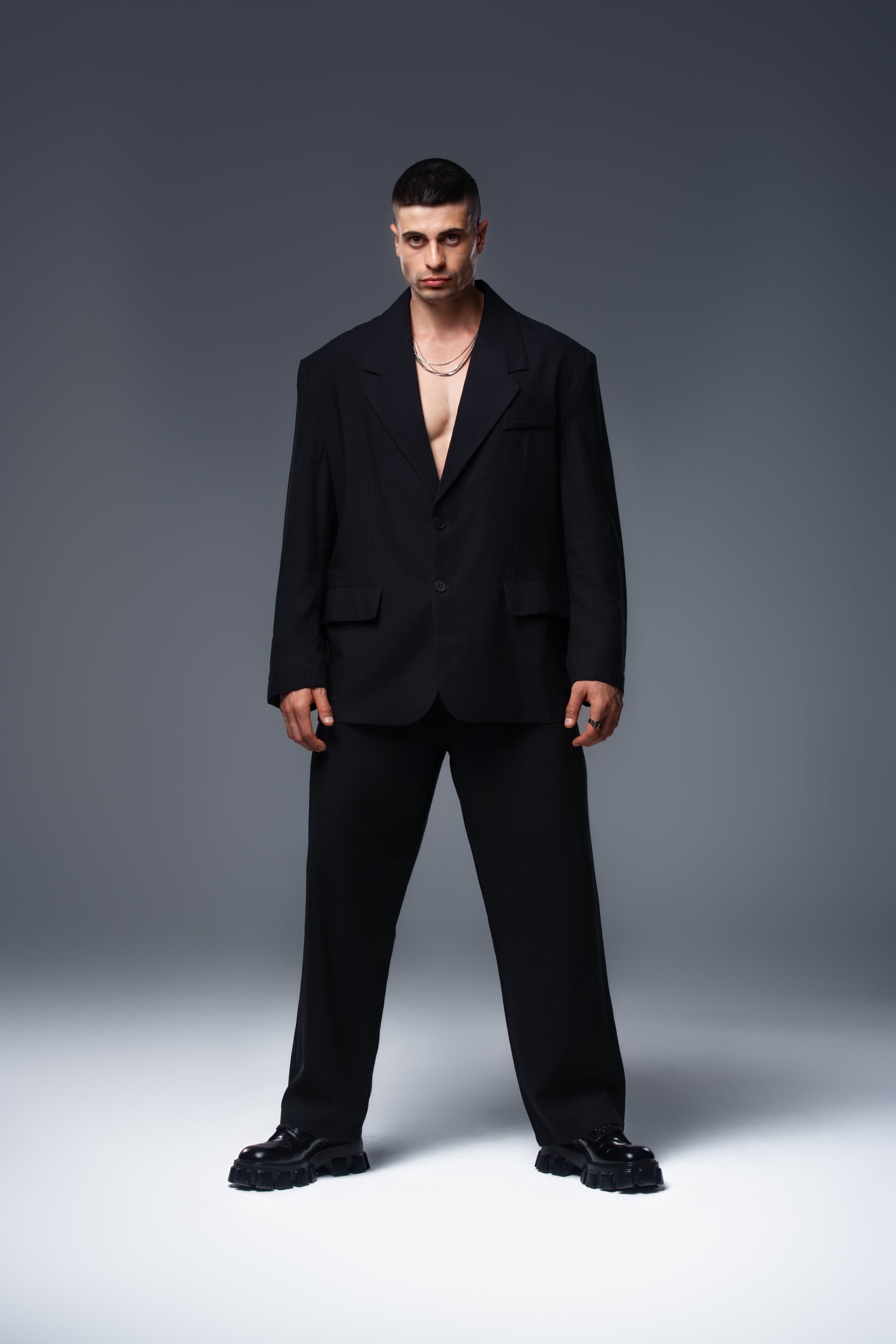 PHANTOM LINEN Trousers in Black