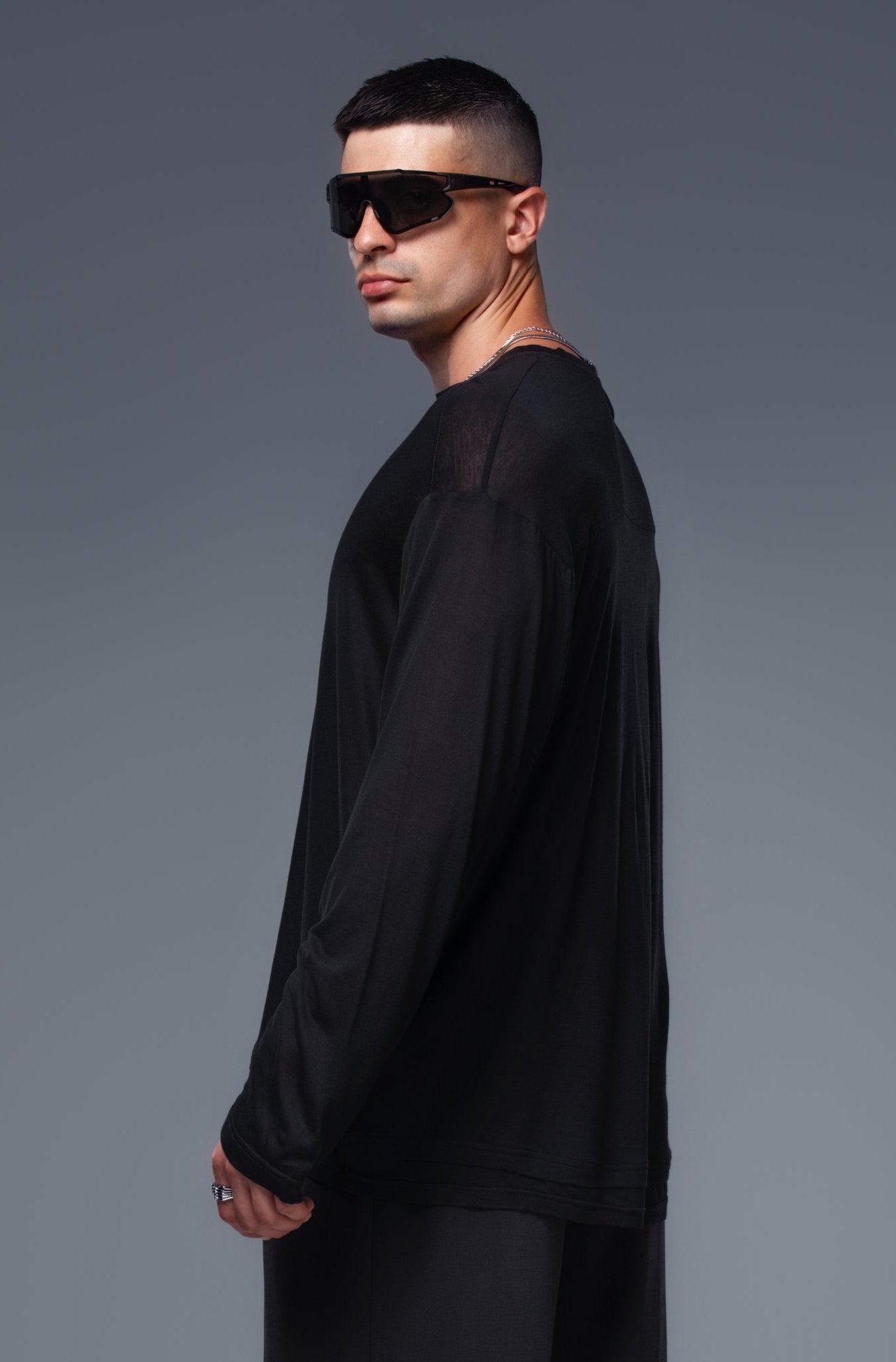 SHADEWALKER Top in Black