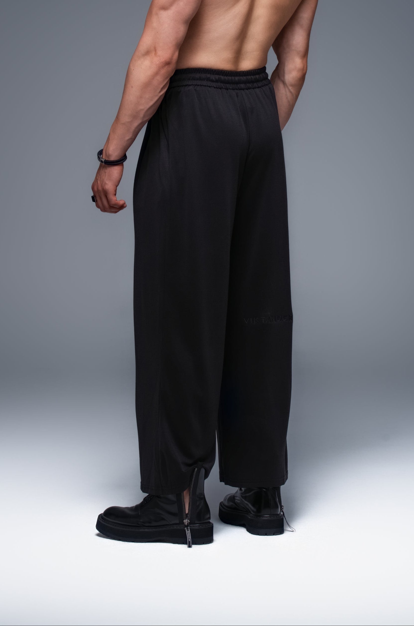 Motion Loungewear Pants in Black